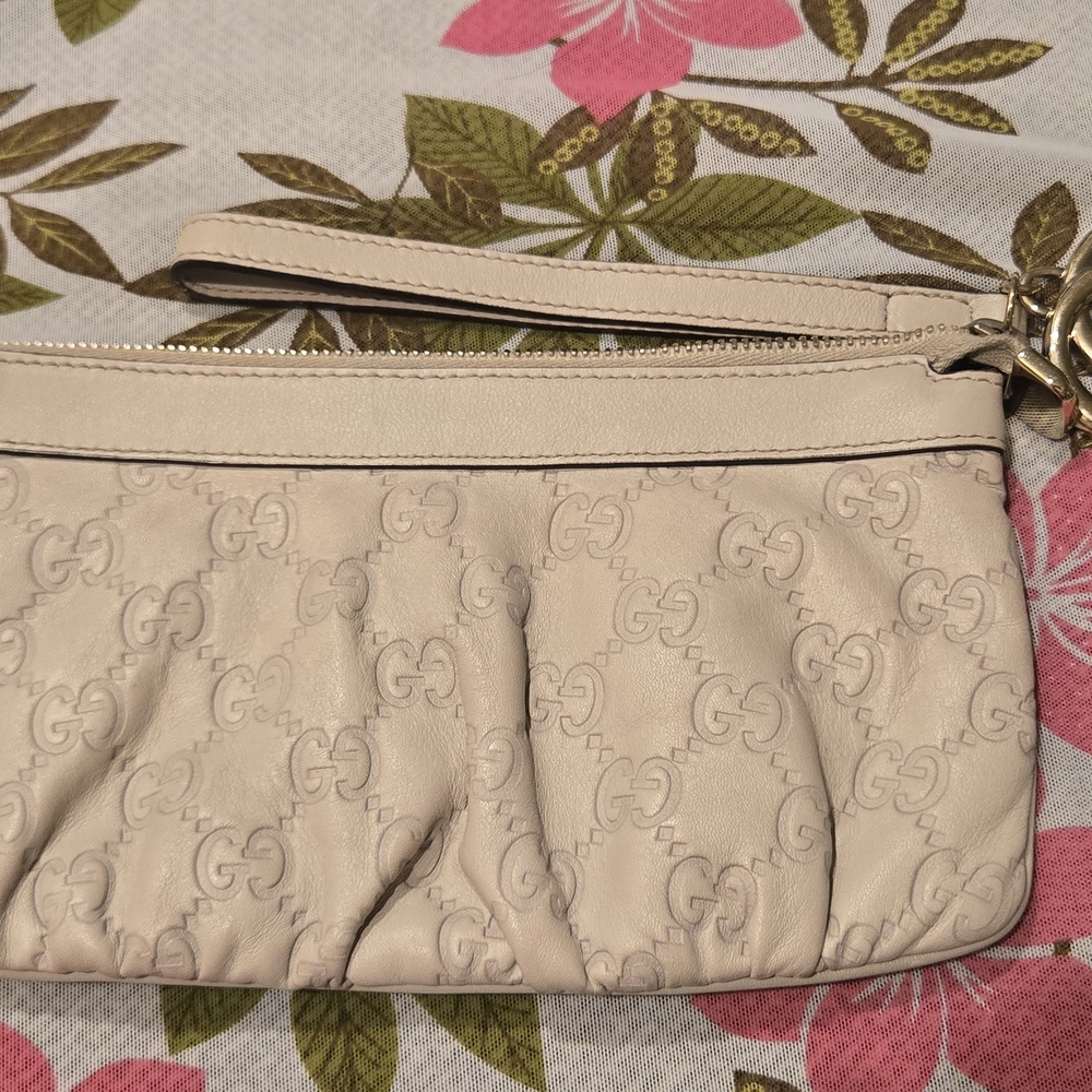Gucci Cream Wristlet Bag